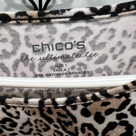 Chicos size 1 leopard 3/4 sleeve top - Picture 3 of 3